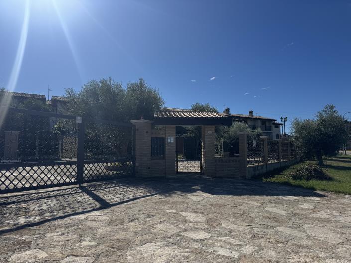 Image No.50-2 Bed House for sale