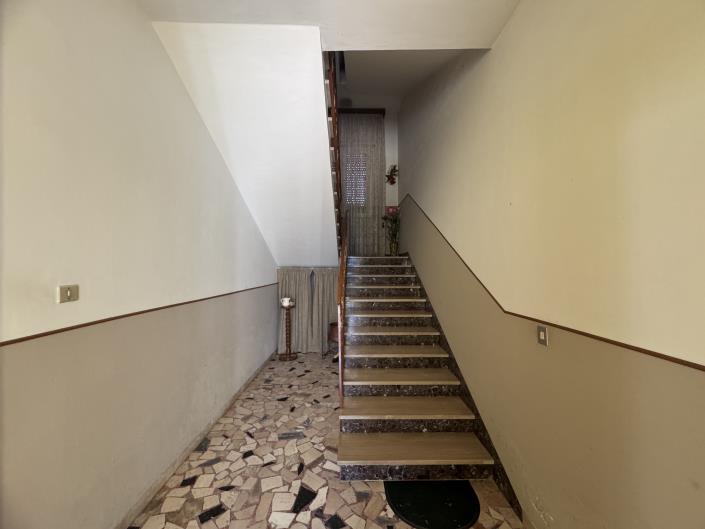 Image No.8-6 Bed Villa / Detached for sale