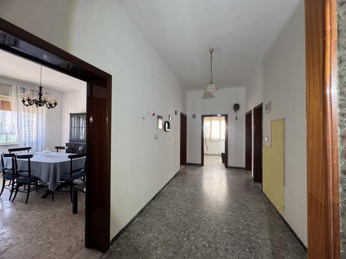 Image No.17-6 Bed Villa / Detached for sale