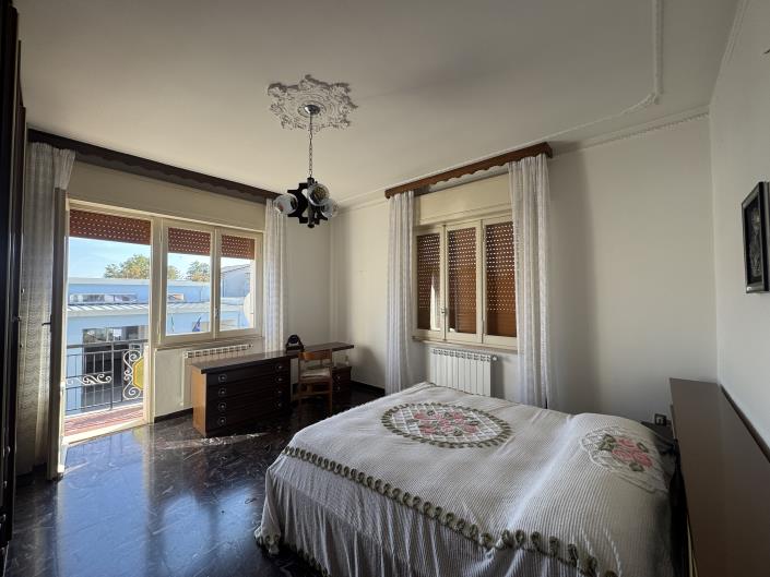 Image No.24-6 Bed Villa / Detached for sale