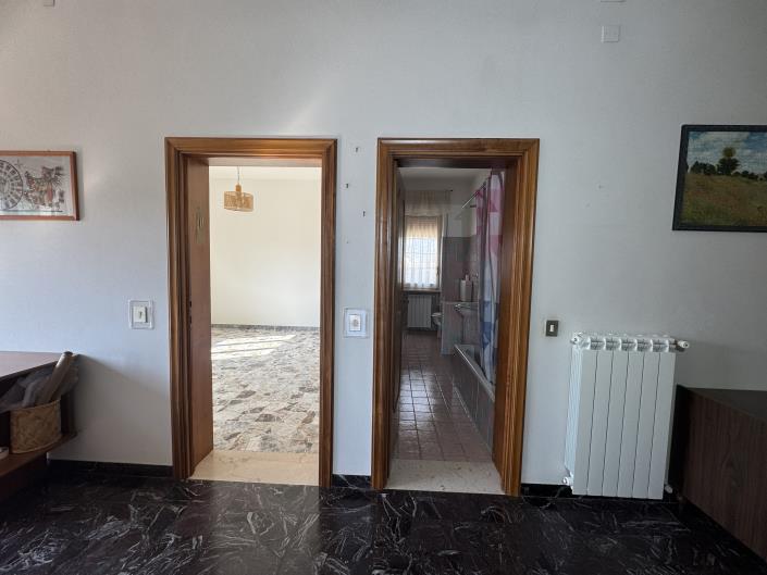 Image No.36-6 Bed Villa / Detached for sale