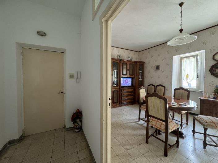 Image No.11-3 Bed Apartment for sale