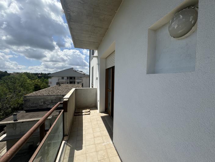 Image No.28-2 Bed Apartment for sale