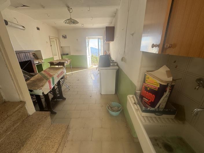 Image No.10-2 Bed Townhouse for sale