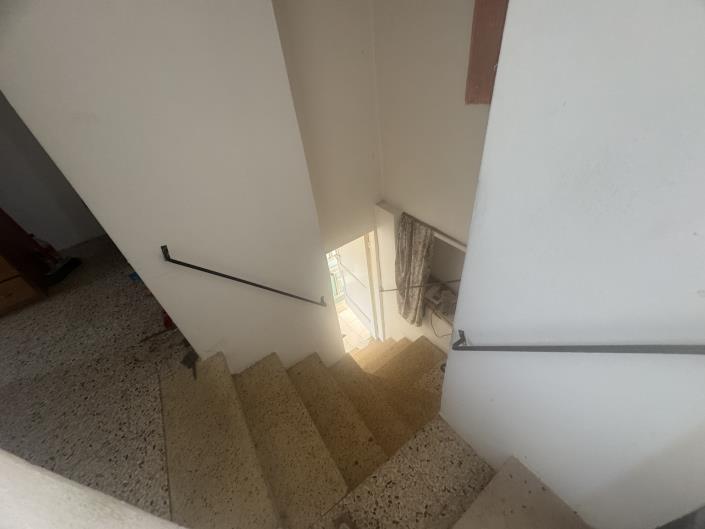 Image No.13-2 Bed Townhouse for sale