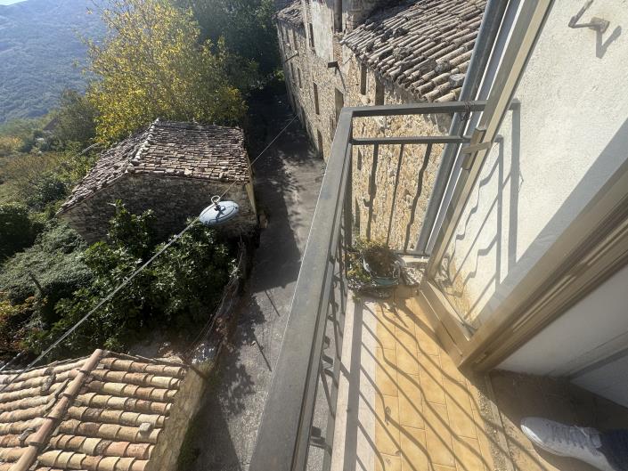 Image No.19-2 Bed Townhouse for sale