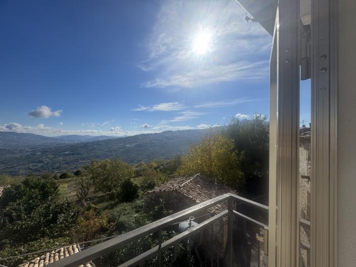 Image No.21-2 Bed Townhouse for sale