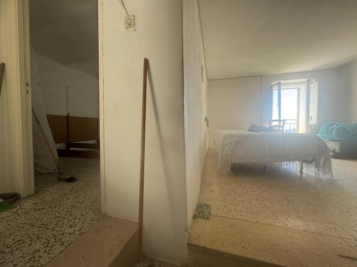 Image No.23-2 Bed Townhouse for sale