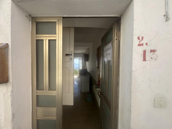 Image No.28-2 Bed Townhouse for sale