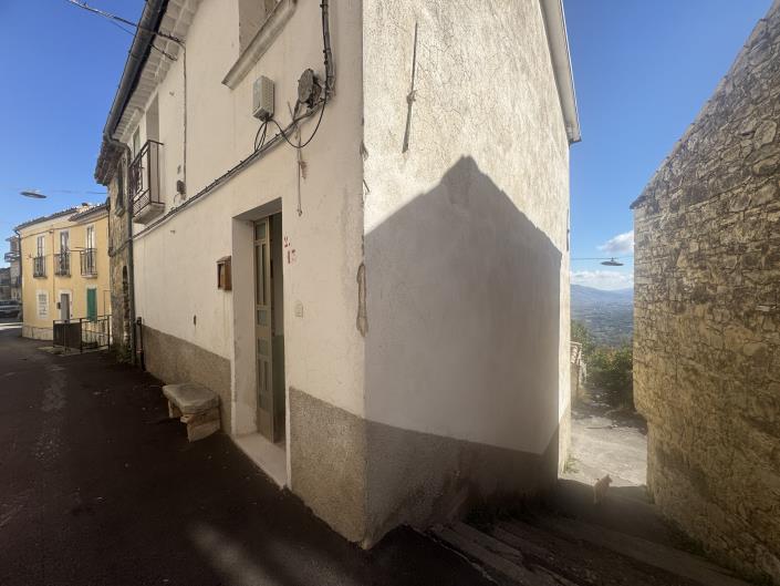 Image No.30-2 Bed Townhouse for sale