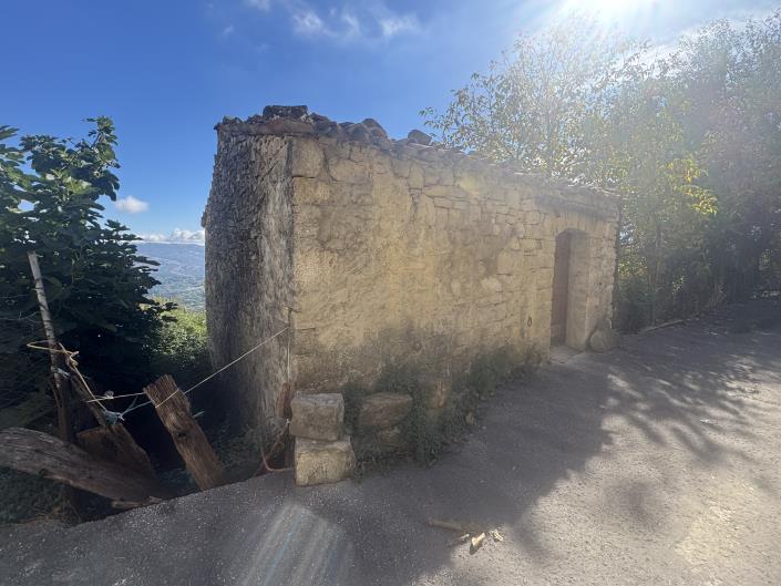 Image No.35-2 Bed Townhouse for sale