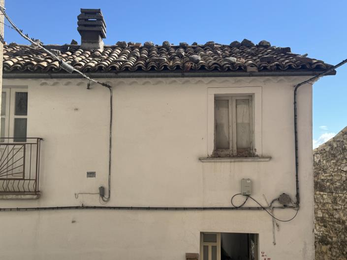 Image No.40-2 Bed Townhouse for sale