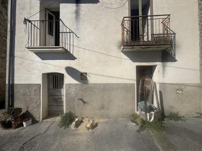 Image No.44-2 Bed Townhouse for sale