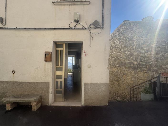 Image No.46-2 Bed Townhouse for sale