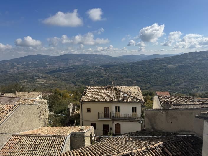 Image No.41-2 Bed Townhouse for sale