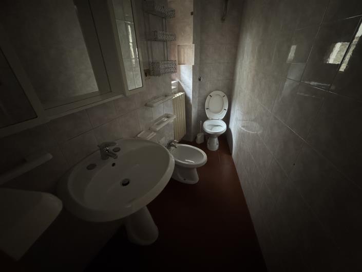 Image No.41-2 Bed Townhouse for sale