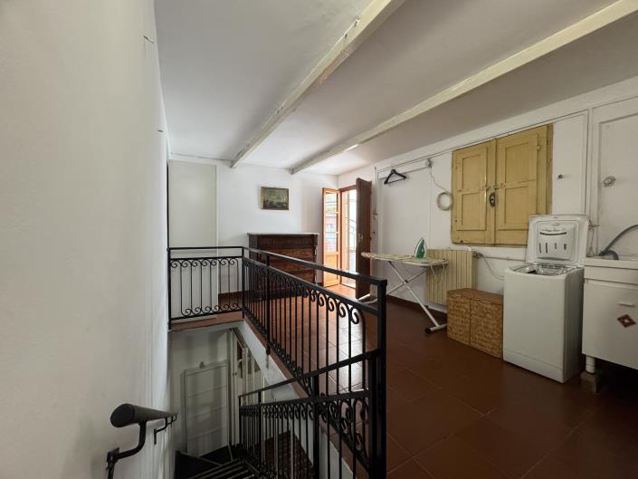 Image No.18-2 Bed Townhouse for sale