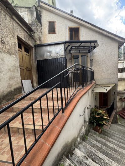 Image No.48-2 Bed Townhouse for sale