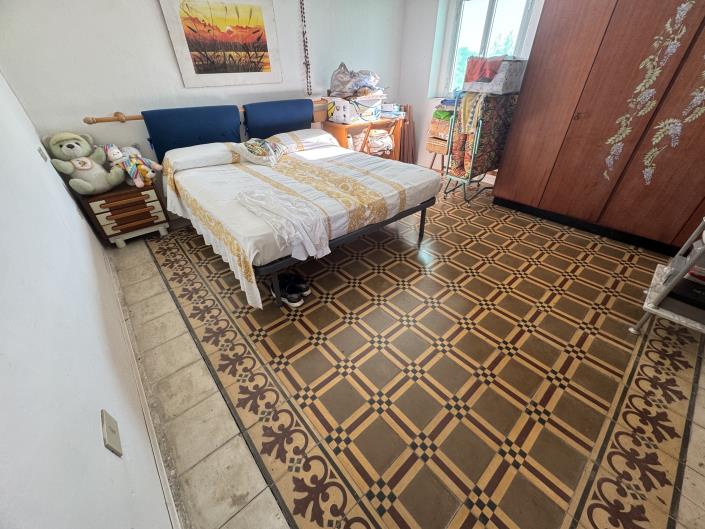 Image No.23-2 Bed Farmhouse for sale