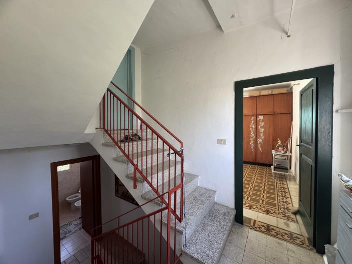 Image No.28-2 Bed Farmhouse for sale