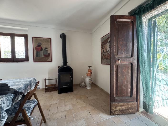 Image No.12-2 Bed Farmhouse for sale