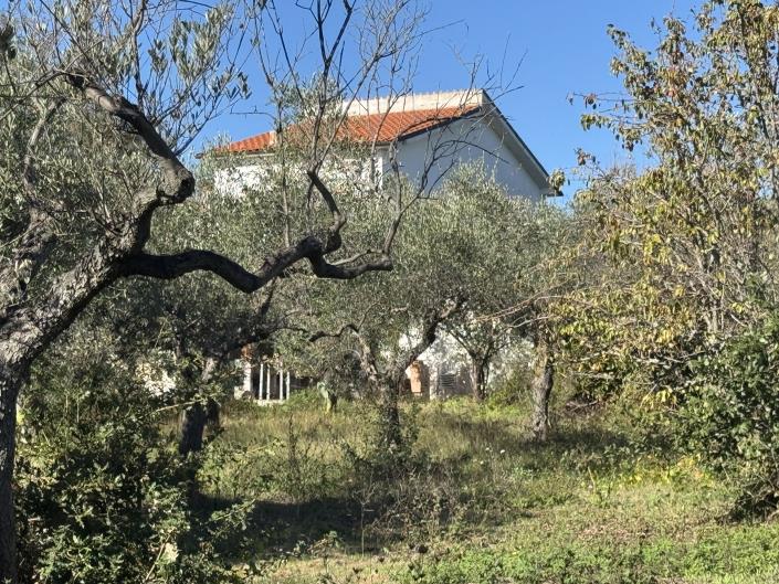 Image No.45-2 Bed Farmhouse for sale