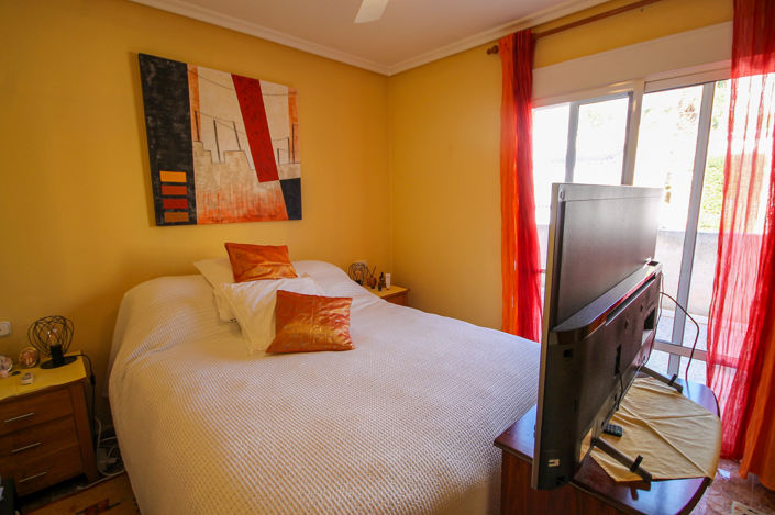 Image No.15-3 Bed House for sale