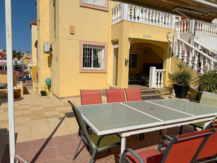 Image No.1-4 Bed Apartment for sale