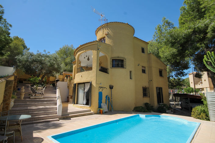 Image No.1-5 Bed Villa for sale
