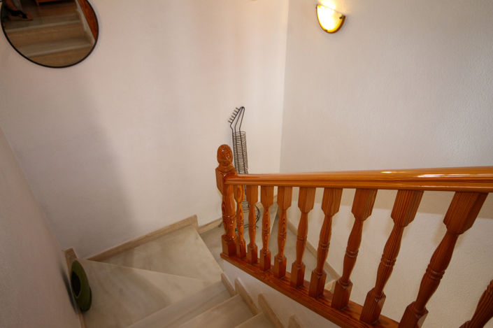 Image No.12-2 Bed House for sale