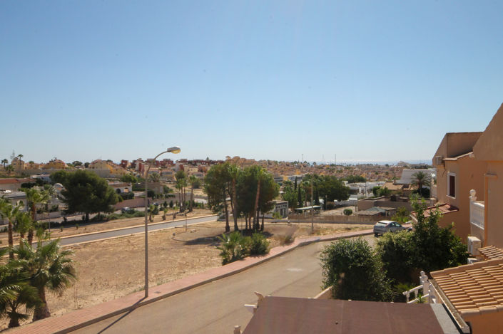 Image No.17-2 Bed House for sale