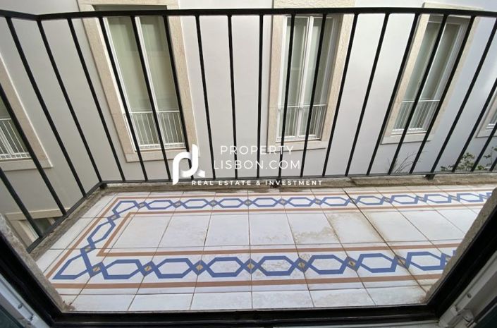 Image No.12-3 Bed Apartment for sale