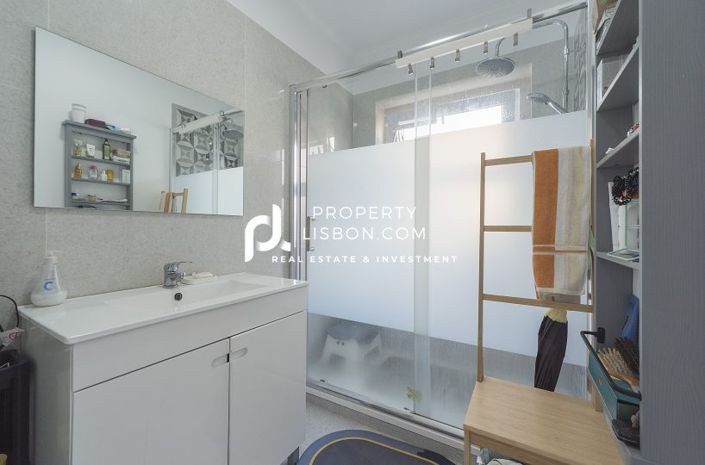 Image No.19-2 Bed Apartment for sale