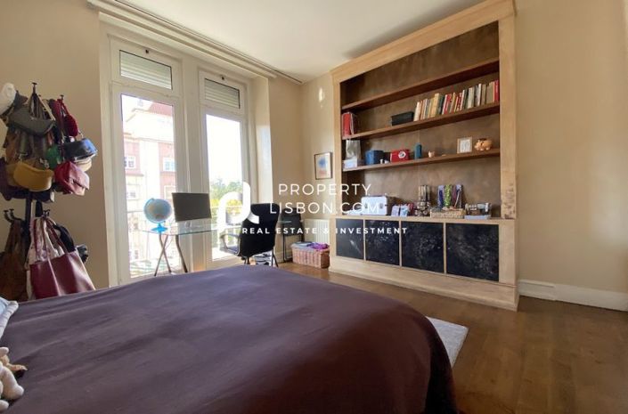 Image No.21-5 Bed Apartment for sale