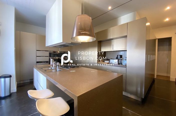 Image No.30-5 Bed Apartment for sale