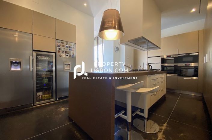 Image No.32-5 Bed Apartment for sale