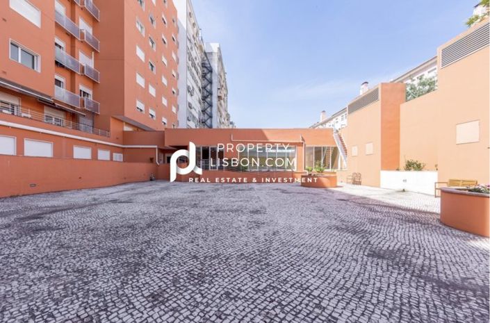 Image No.15-3 Bed Apartment for sale