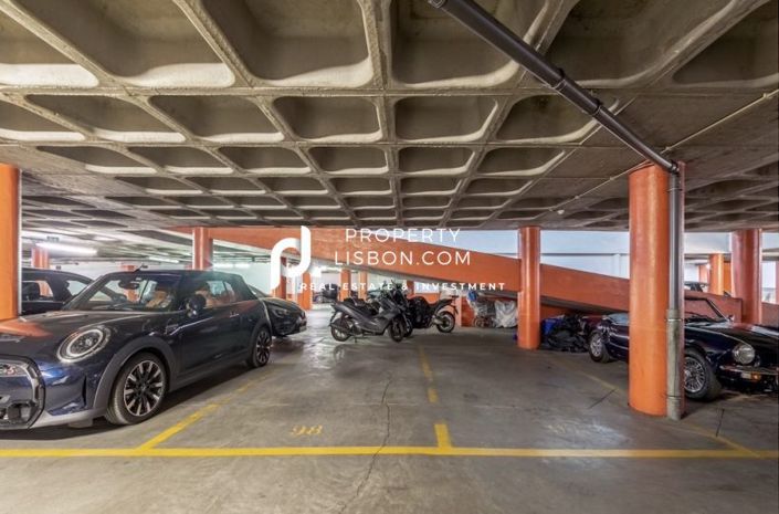 Image No.17-3 Bed Apartment for sale