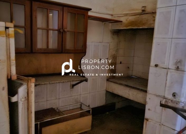 Image No.14-4 Bed Property for sale