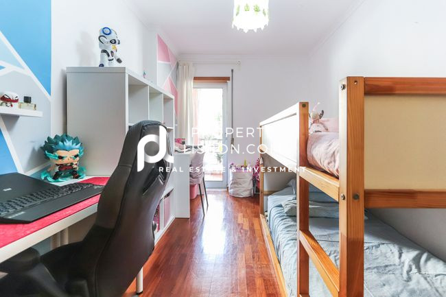 Image No.12-3 Bed Apartment for sale