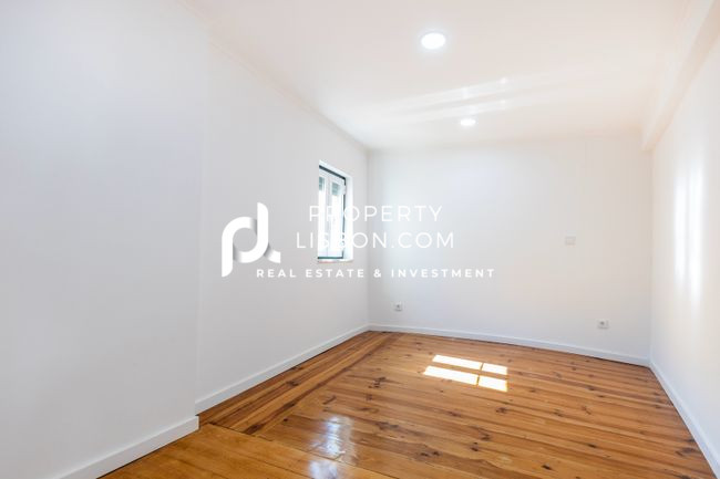 Image No.18-2 Bed Apartment for sale