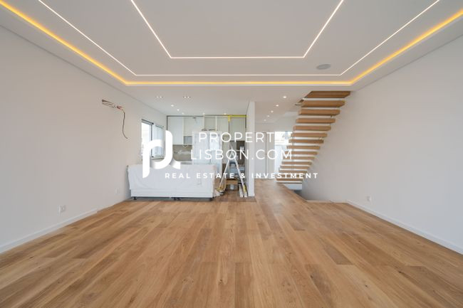 Image No.17-3 Bed Apartment for sale