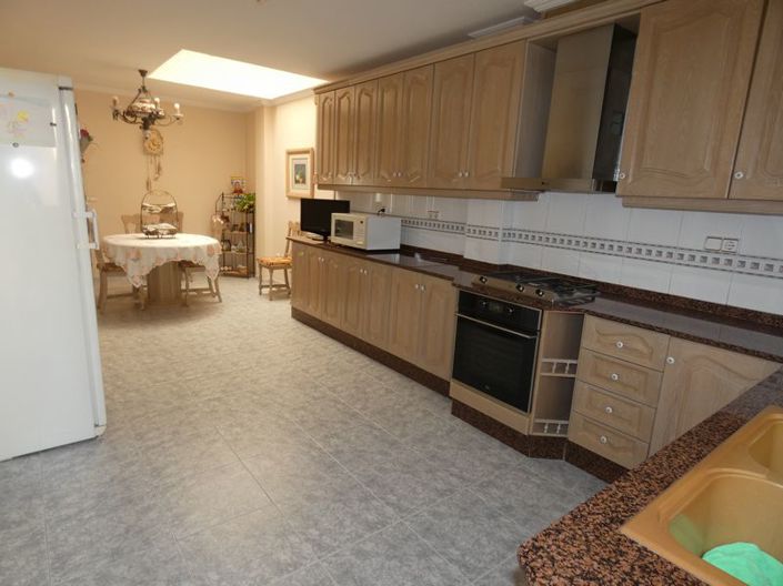 Image No.12-4 Bed Villa for sale