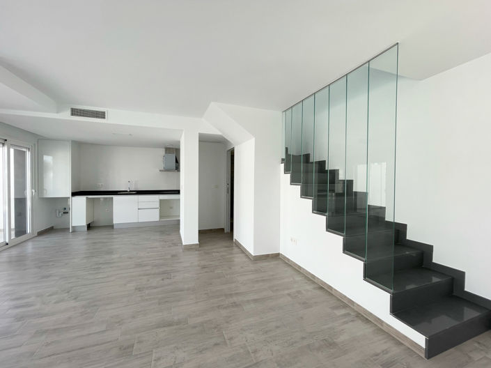 Image No.4-4 Bed Villa for sale