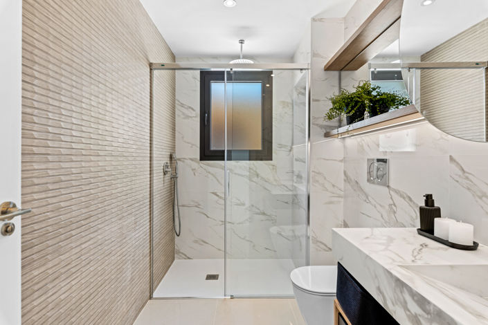 Image No.27-3 Bed Villa for sale