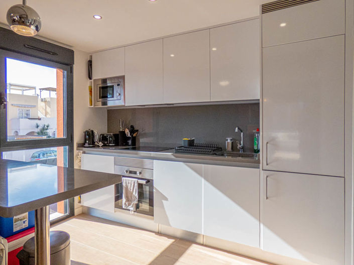 Image No.8-2 Bed Apartment for sale