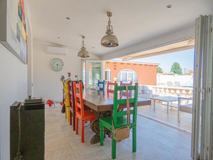 Image No.3-6 Bed Villa for sale