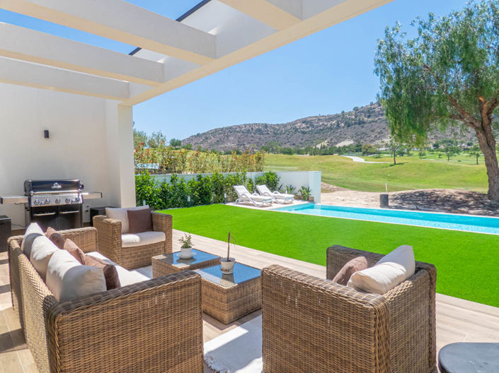 Image No.2-6 Bed Villa for sale