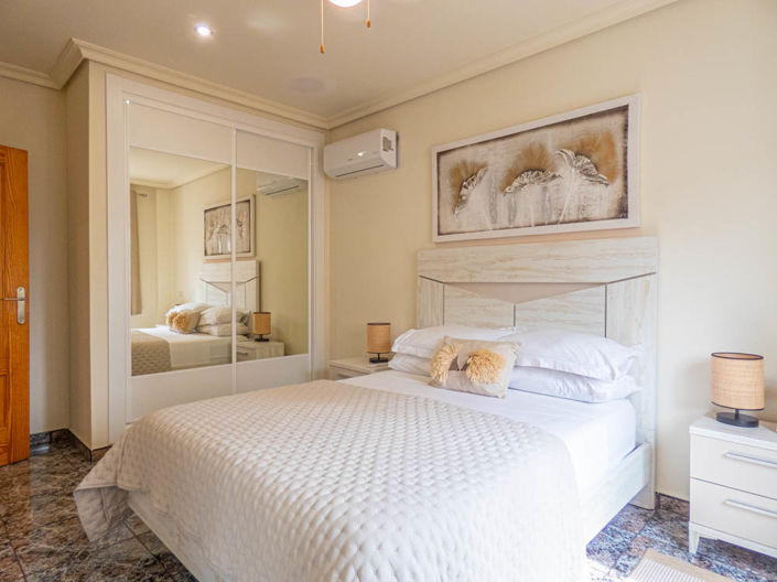 Image No.14-6 Bed Villa for sale