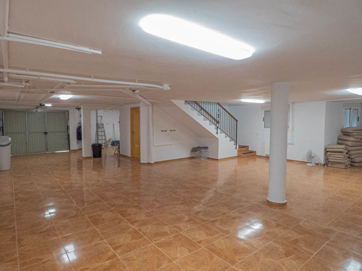 Image No.21-6 Bed Villa for sale